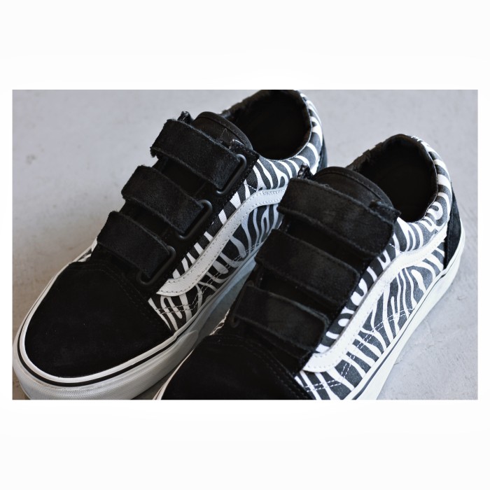 Vintage “VANS” Old Skool Velcro Zebra | Vintage.City Vintage Shops, Vintage Fashion Trends