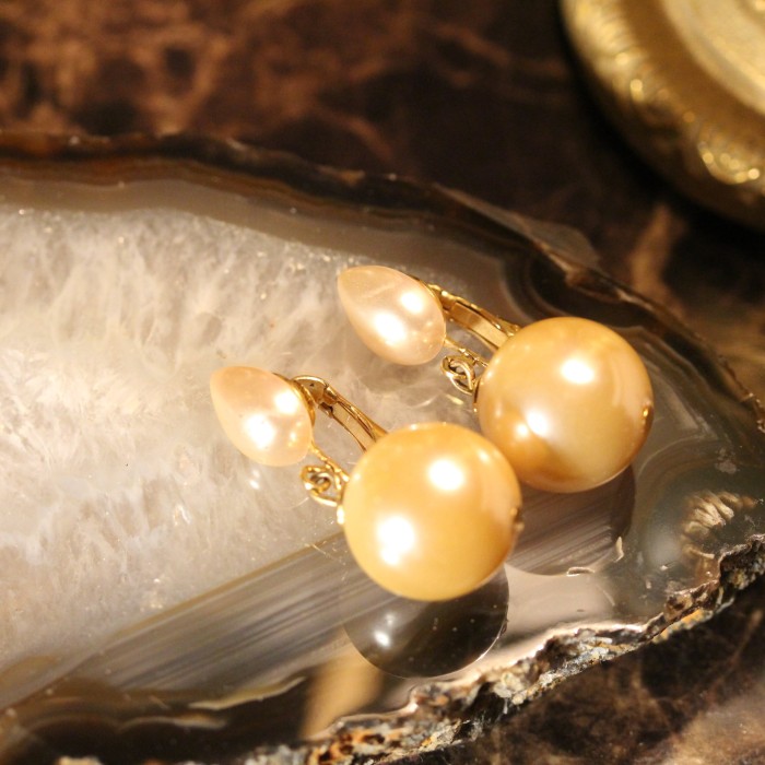 USA VINTAGE SWING DESIGN PEARL EAR CLIPS/アメリカ古着ぶらさがり