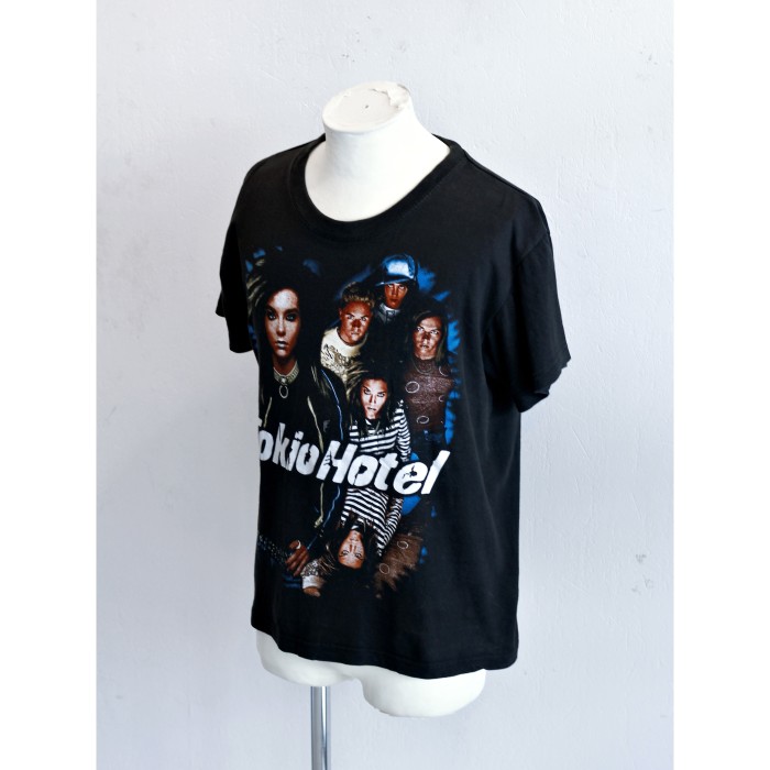 Vintage “Tokio Hotel” Rock Tshirt | Vintage.City Vintage Shops, Vintage Fashion Trends