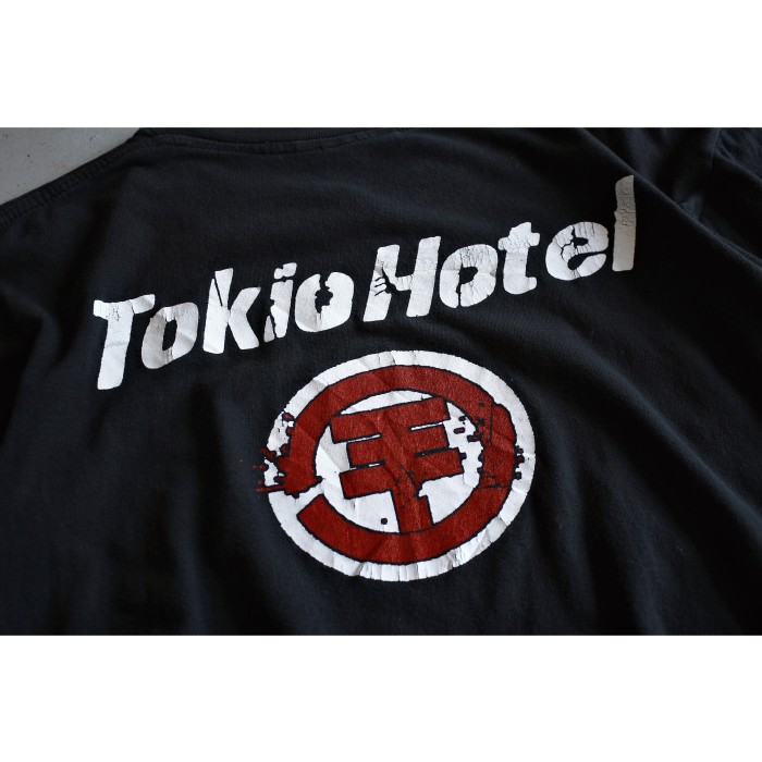 Vintage “Tokio Hotel” Rock Tshirt | Vintage.City 古着屋、古着コーデ情報を発信