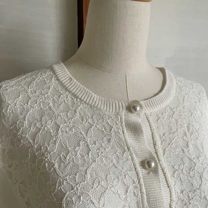 cord lace pearl button cardigan 〈レトロ古着 コードレース パールボタン カーディガン ホワイト〉 | Vintage.City Vintage Shops, Vintage Fashion Trends