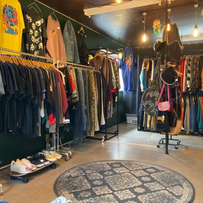 used clothing Air | Discover unique vintage shops in Japan on Vintage.City