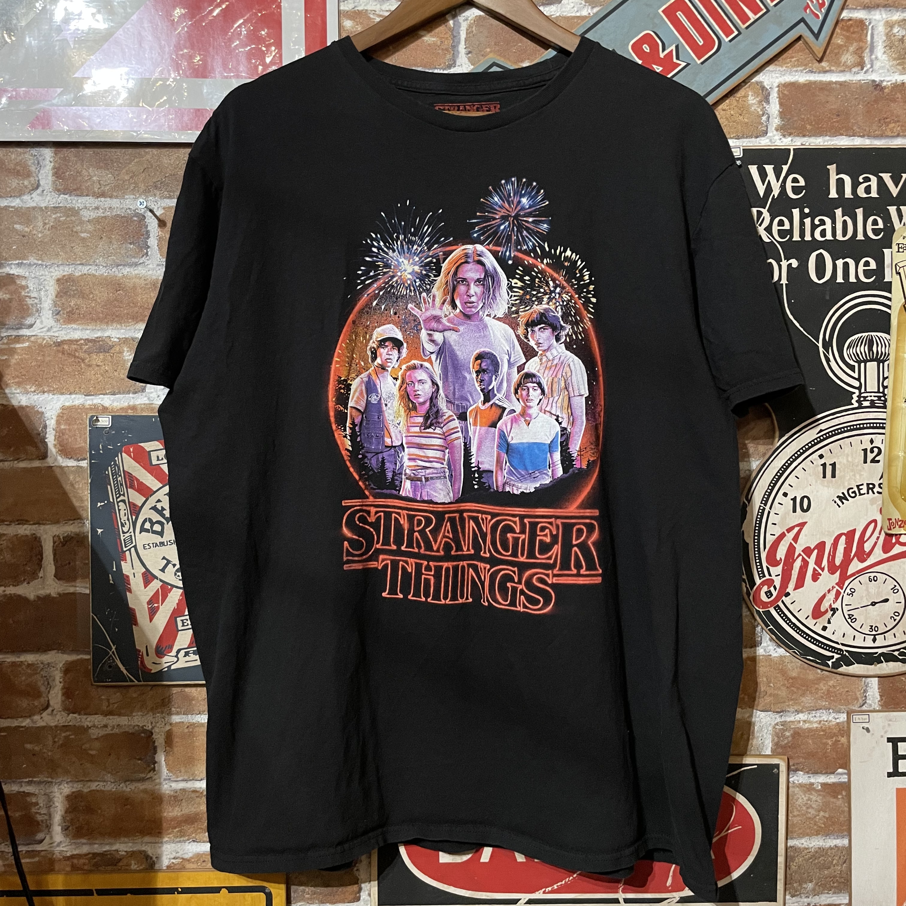 STRANGER THINGS NETFLIX OFFICIAL MOVIE Tシャツ