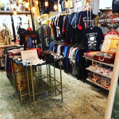 RRH横浜中華街 | Discover unique vintage shops in Japan on Vintage.City