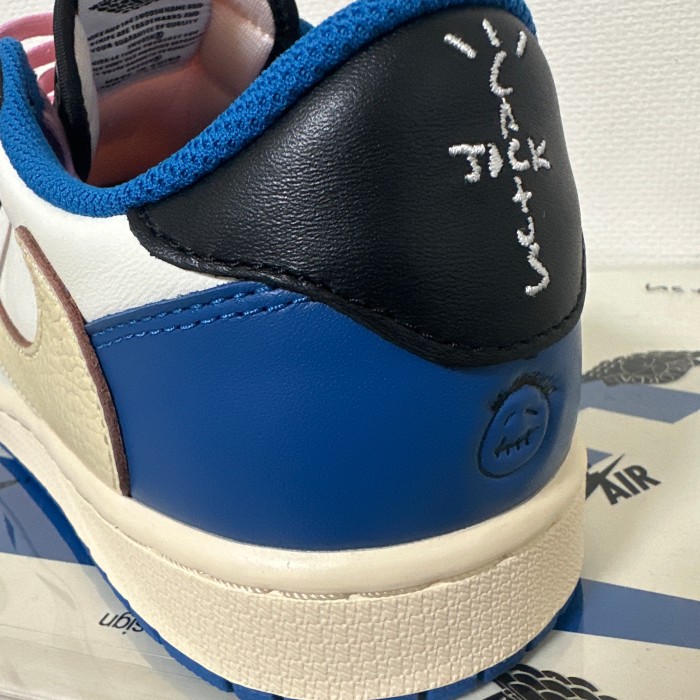 Travis Scott × Fragment × Nike Air Jordan 1 Low OG SP "Military Blue" トラヴィス・スコット × フラグメント × ナイキ エアジョーダン1 ロー OG SP "ミリタリー ブルー" | Vintage.City 古着屋、古着コーデ情報を発信