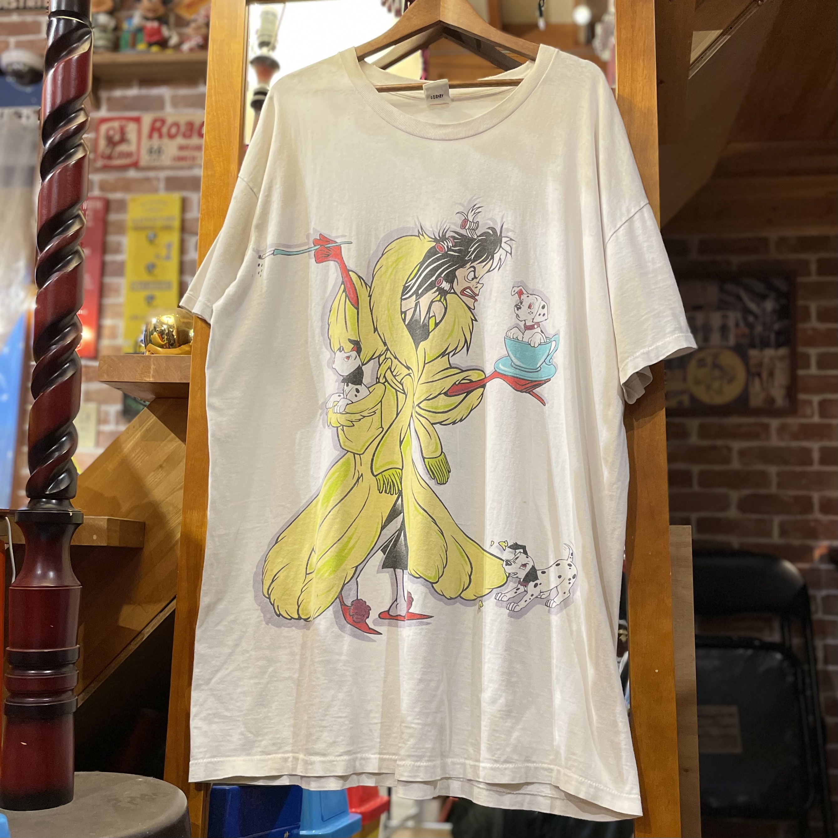 Tシャツ/カットソー(半袖/袖なし)90s Disney vintage shirt ディズニー クルエラ