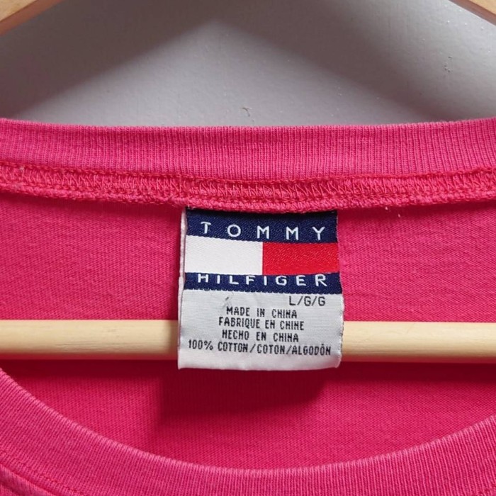 90’s TOMMY HILFIGER フラッグタグ ワンポイント Tシャツ | Vintage.City 古着屋、古着コーデ情報を発信