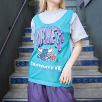 *SPECIAL ITEM* USA VINTAGE BULL FROG NBA CHARLOTTE HORNETS TEAM DESIGN REMAKE T SHIRT MADE IN USA/アメリカ古着シャーロットホーネッツチームデザインリメイクTシャツ | Vintage.City 古着屋、古着コーデ情報を発信