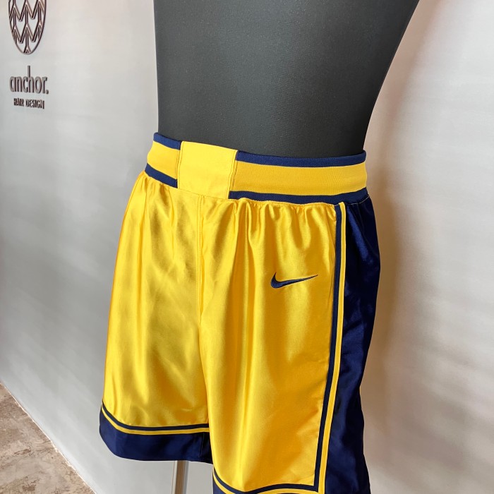 NIKE ナイキ バスパン スポーツハーフパンツ 黄 × 紺 Lサイズ | Vintage.City 古着屋、古着コーデ情報を発信