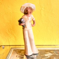 70s Flower Vendor Girl Pottery Vintage Flower Vase | Vintage.City 古着屋、古着コーデ情報を発信