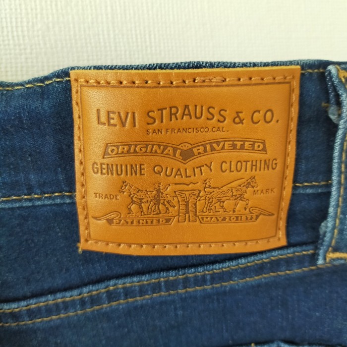 Levi's PREMIUM HIGH RISE BOYFRIEND デニム | Vintage.City 古着屋、古着コーデ情報を発信
