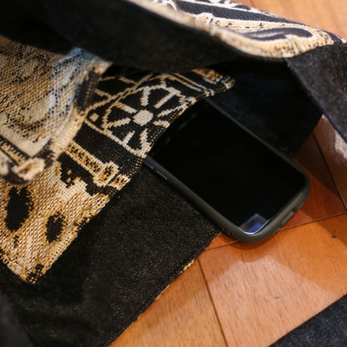 Remake rug tote bag “Leopard × BLK Denim” | Vintage.City 빈티지숍, 빈티지 코디 정보