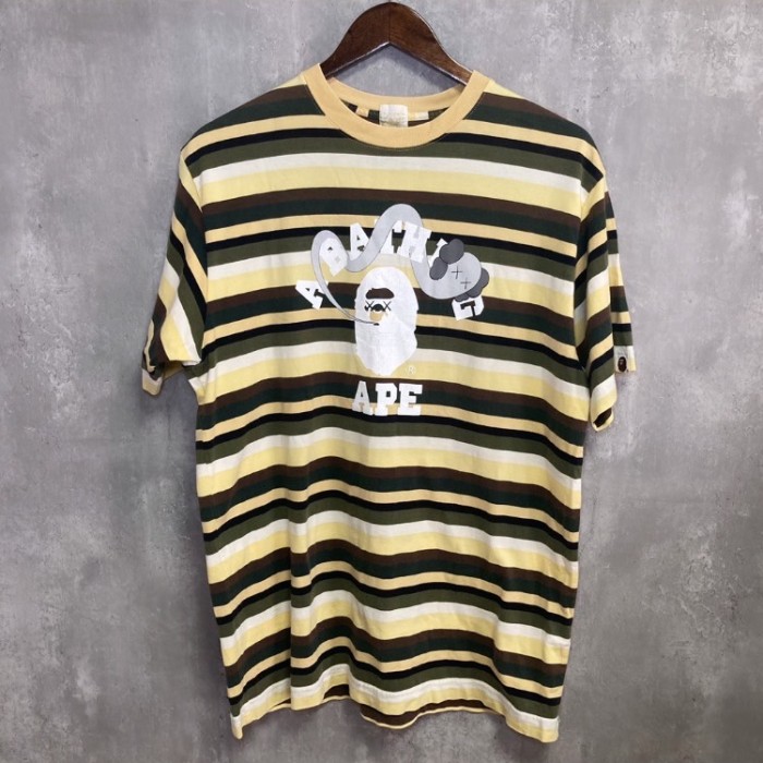 エイプ KAWS メンズL Tシャツ BAPE コラボ ベイプ | Vintage.City