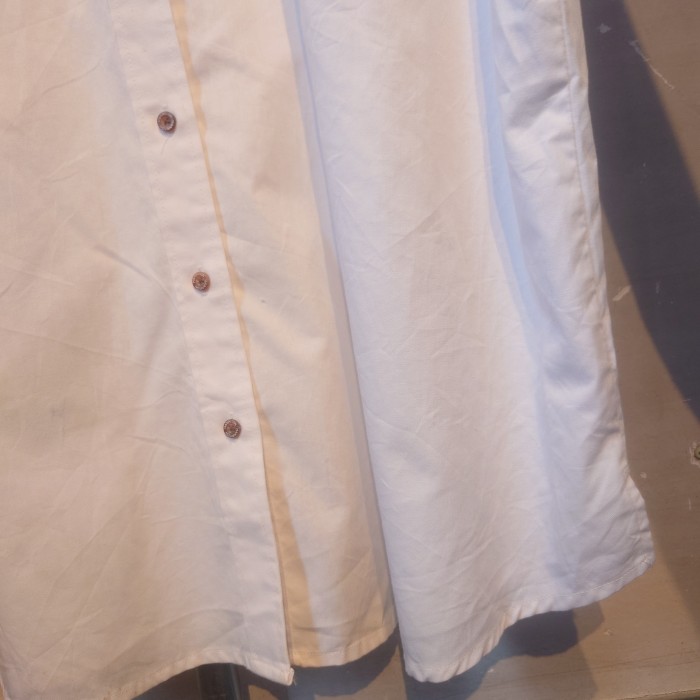 HARRITON(ハリトン)無地シャツ　ホワイト　２XLサイズ　コットン、ポリ　ネパール　2009 | Vintage.City 古着屋、古着コーデ情報を発信