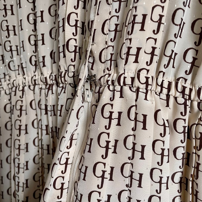 alphabet motif pleated dress〈レトロ古着 アルファベット柄 プリーツワンピース 〉 | Vintage.City 古着屋、古着コーデ情報を発信