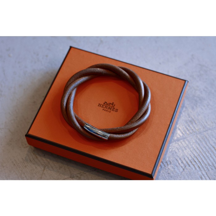 Old “HERMES” Twist Leather Bracelet | Vintage.City 빈티지숍, 빈티지 코디 정보