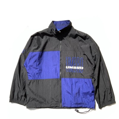 UMBRO “Nylon Jacket” 90s (Size M) アンブロ　ナイロンジャケット　サッカー　ヴィンテージ　古着　古着屋 | Vintage.City 古着屋、古着コーデ情報を発信