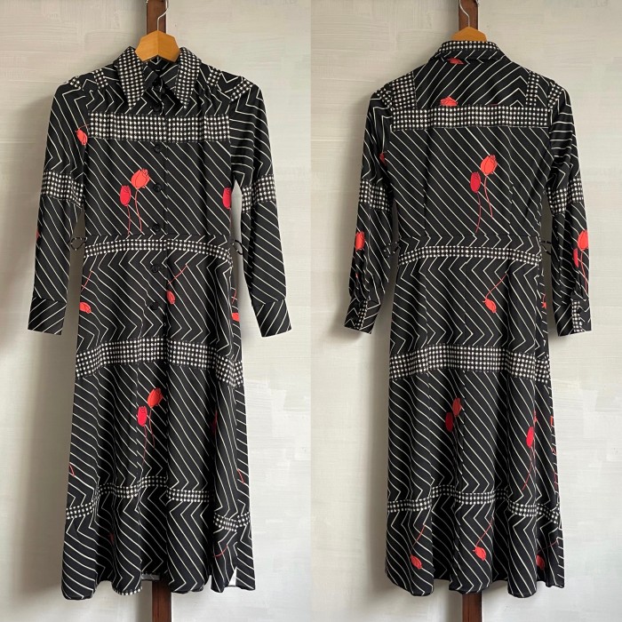 rose & geometric pattern dress〈レトロ古着 薔薇 & 幾何学模様 ワンピース 黒〉 | Vintage.City 古着屋、古着コーデ情報を発信