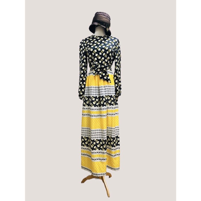 60s Black × Yellow floral maxi dress | Vintage.City 古着屋、古着コーデ情報を発信