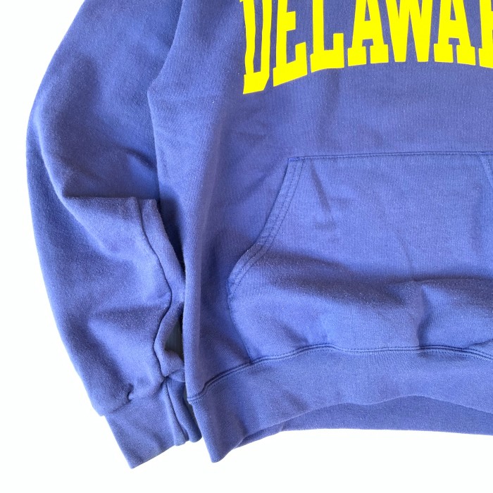 Champion “DELAWARE” Hoodie 00s (Size M) | Vintage.City 古着屋、古着コーデ情報を発信