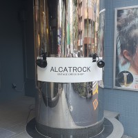 ALCATROCK	 | 全国の古着屋情報はVintage.City