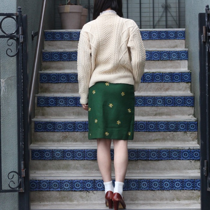 RETRO VINTAGE レトロ古着花柄刺繍デザインウールスカート | Vintage.City