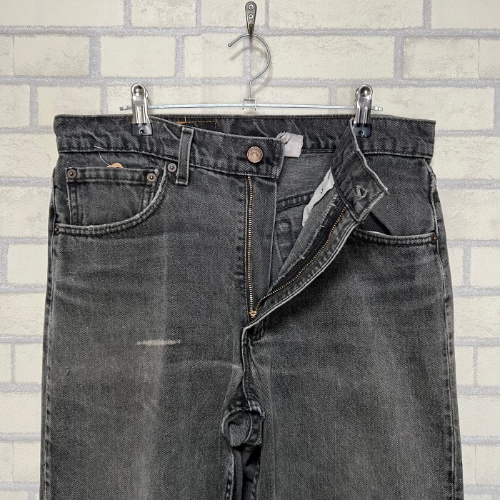【W32×L32】Levi's  ブラックデニムパンツ　革パッチ | Vintage.City 古着屋、古着コーデ情報を発信