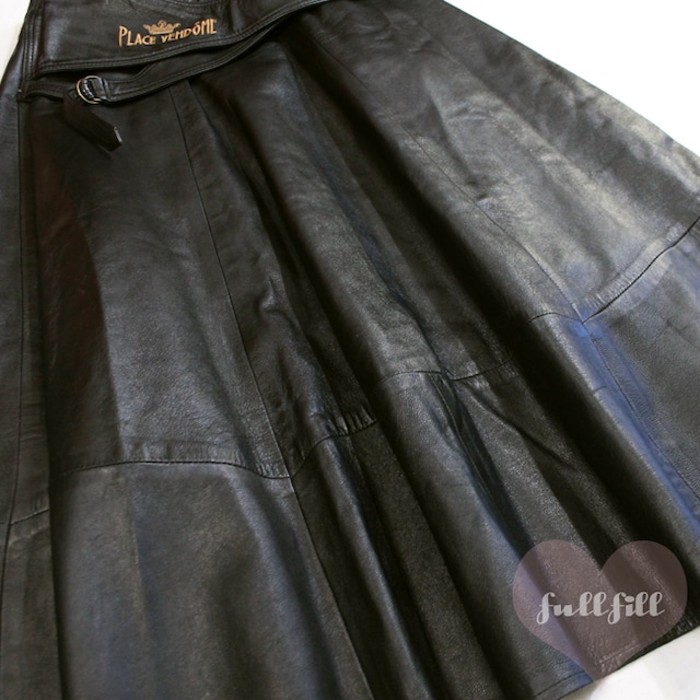 イタリア製 ブラックレザー フレアスカート 古着 | Vintage.City 古着屋、古着コーデ情報を発信
