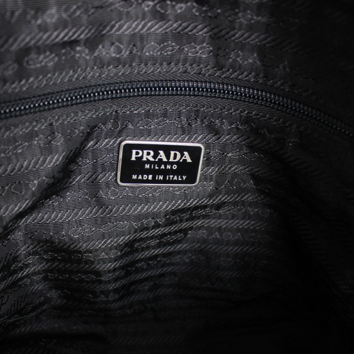 PRADA プラダロゴナイロントートバッグ | Vintage.City 古着屋、古着コーデ情報を発信