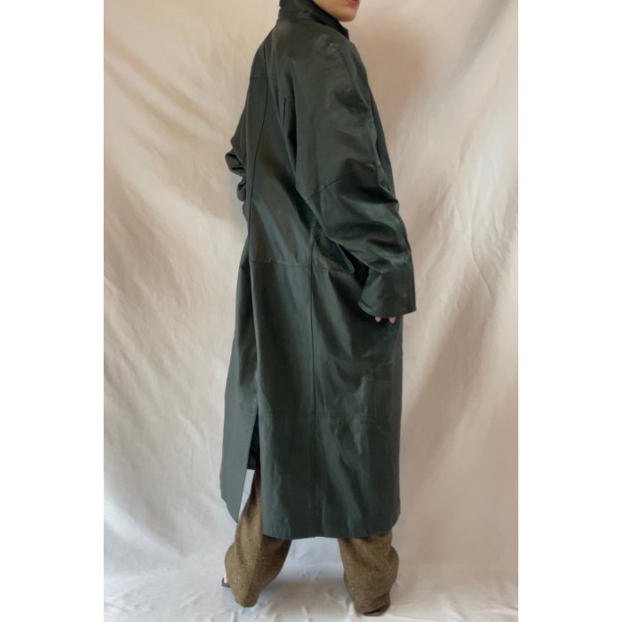 Moss green long leather coat | Vintage.City 빈티지숍, 빈티지 코디 정보