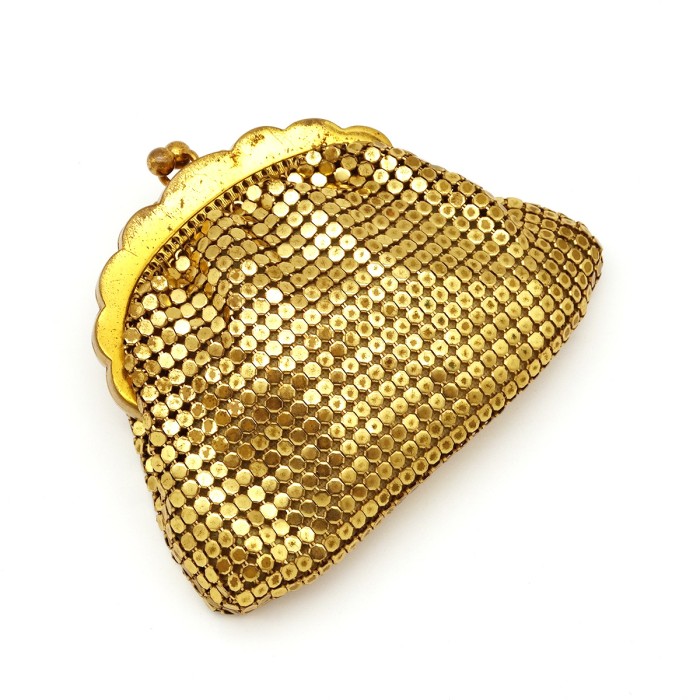 「Whiting & Davis」 Gold Chain Coin Purse | Vintage.City 古着屋、古着コーデ情報を発信