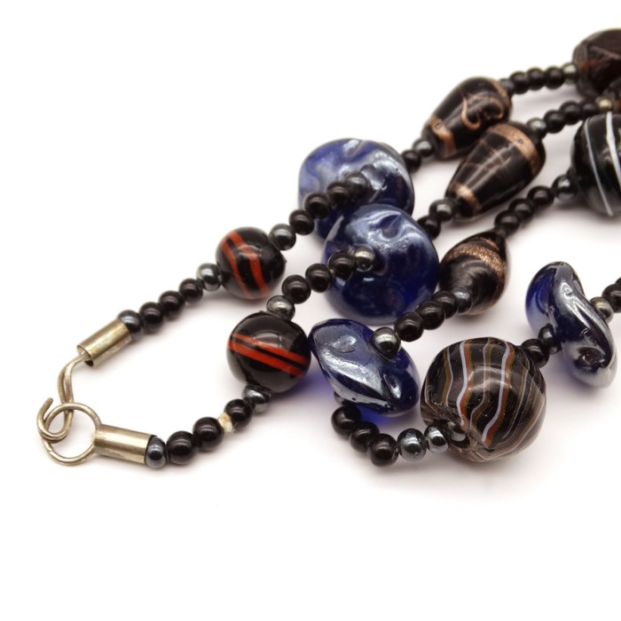 50s Venetian Glass Black color Necklace | Vintage.City 빈티지숍, 빈티지 코디 정보