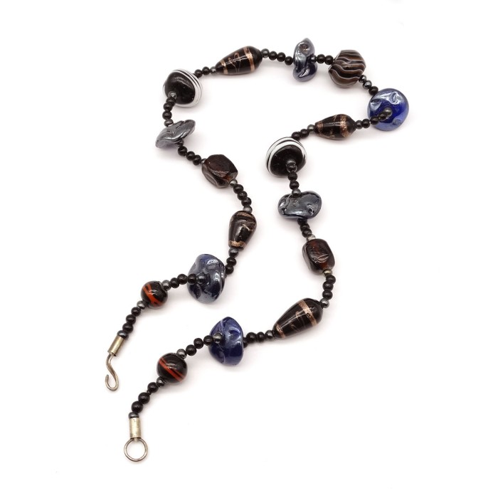 50s Venetian Glass Black color Necklace | Vintage.City 빈티지숍, 빈티지 코디 정보