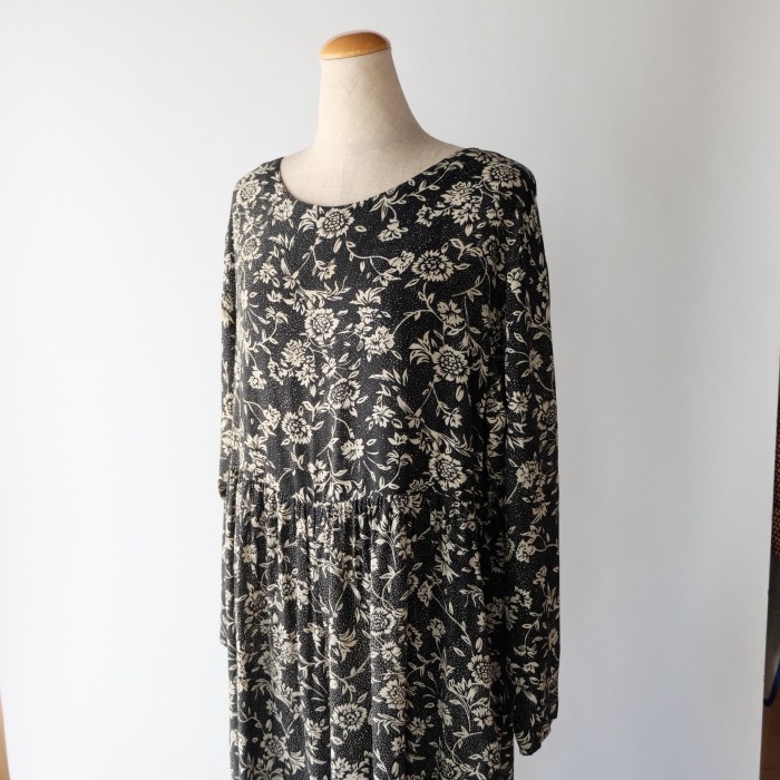 Floral print jumpsuit | Vintage.City 古着屋、古着コーデ情報を発信