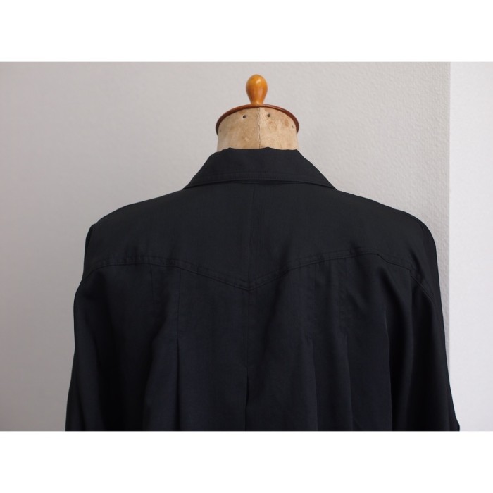 Jacket 黒ジャケット　薄手　ゴールドボタン　レディースL  古着 | Vintage.City 古着屋、古着コーデ情報を発信