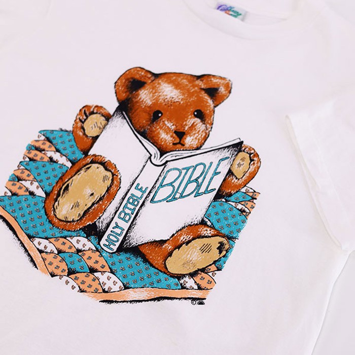 90s USA Bear and Bible Cute Graphic T-Shirt Size L | Vintage.City Vintage Shops, Vintage Fashion Trends