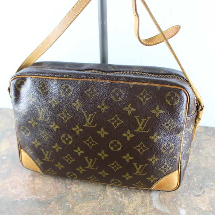 LOUIS VUITTON M51272 SL0024 MONOGRAM PATTERNED SHOULDER BAG MADE IN FRANCE/ルイヴィトントロカデロモノグラム柄ショルダーバッグ | Vintage.City 古着屋、古着コーデ情報を発信