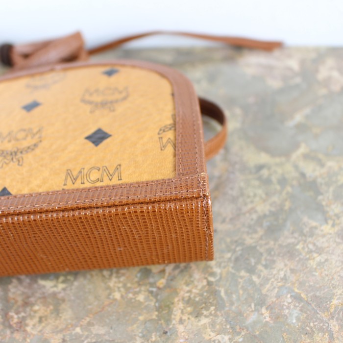MCM LEATHER LOGO LEATHER SHOULDER BAG MADE IN WEST GERMANY/エムシーエムレザーロゴショルダーバッグ | Vintage.City 古着屋、古着コーデ情報を発信