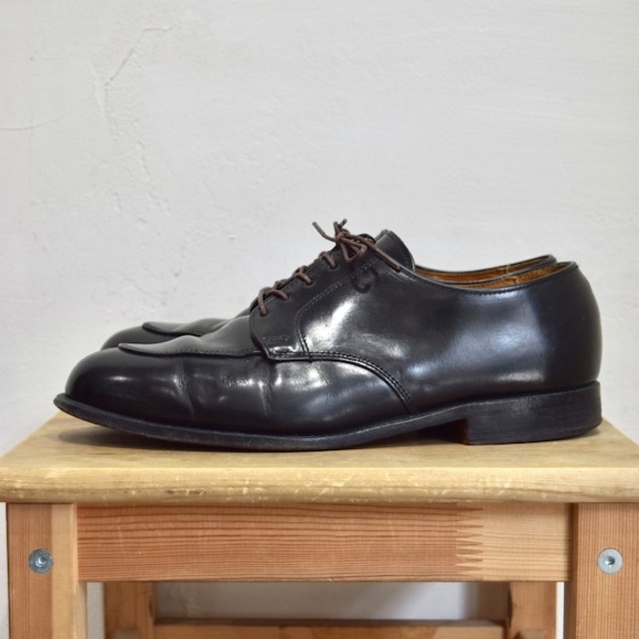 90s " cole haan " black leather V-tip shoes | Vintage.City 古着屋、古着コーデ情報を発信
