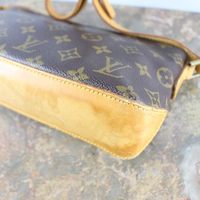 LOUIS VUITTON M51240 AR0071 MONOGRAM PATTERNED SHOULDER BAG MADE IN FRANCE/ルイヴィトントロターモノグラム柄ショルダーバッグ | Vintage.City 古着屋、古着コーデ情報を発信
