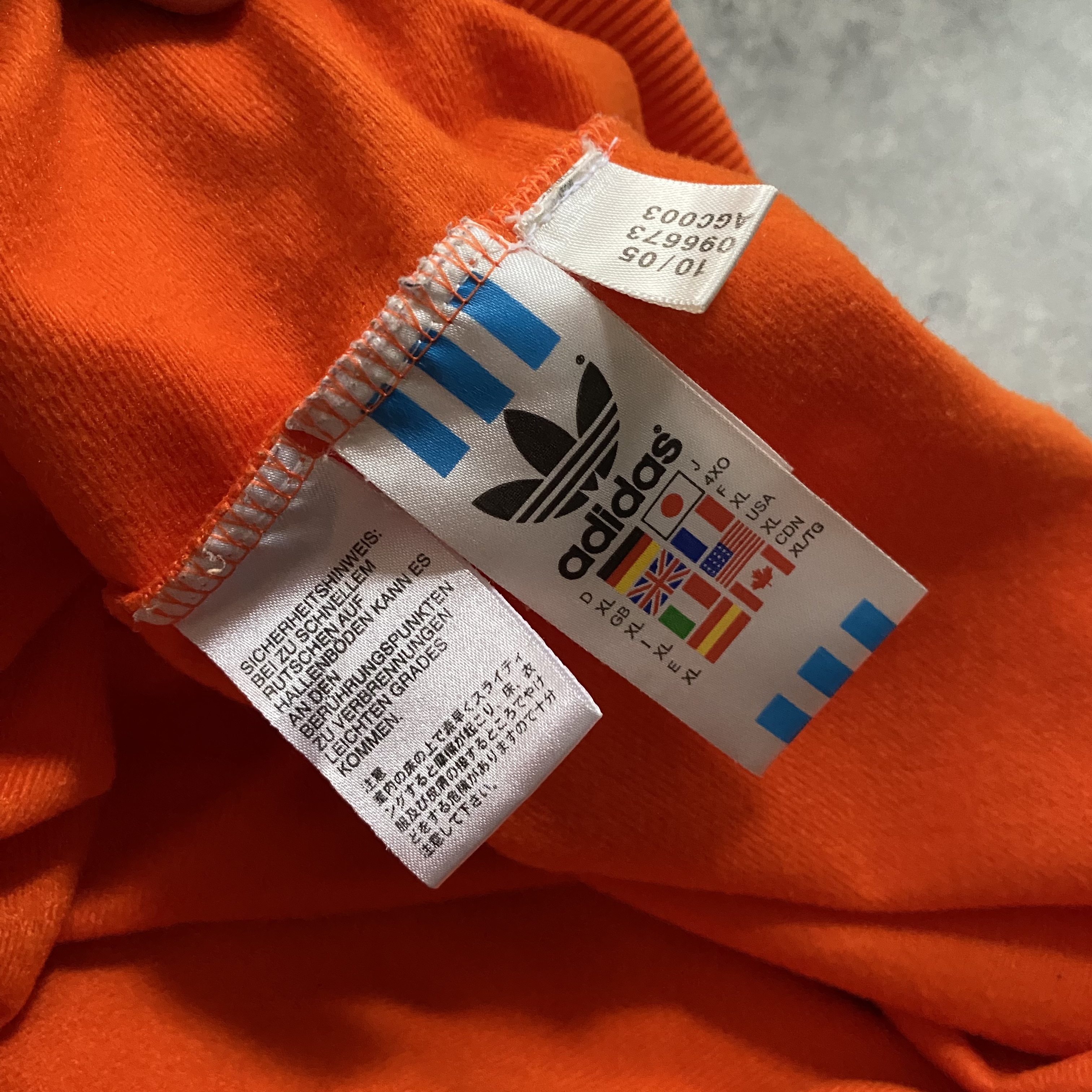 【人気カラー】美品 adidasジャージ オレンジ ブラック ワンポイントロゴ