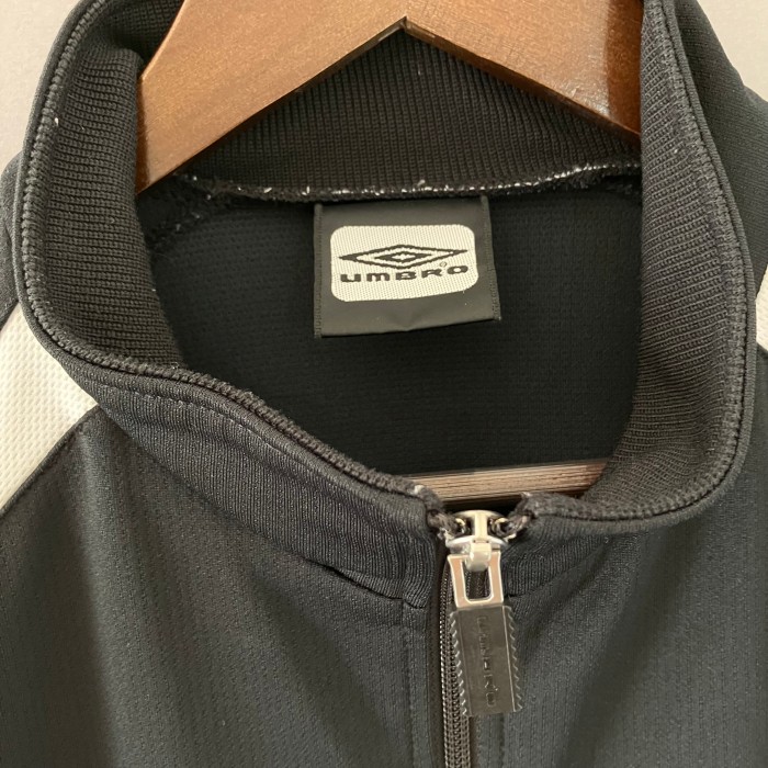 90's UMBRO アンブロ トラックジャケット ジャージ 黒 × 白 × 灰 メンズ Oサイズ（XL） | Vintage.City 古着屋、古着コーデ情報を発信