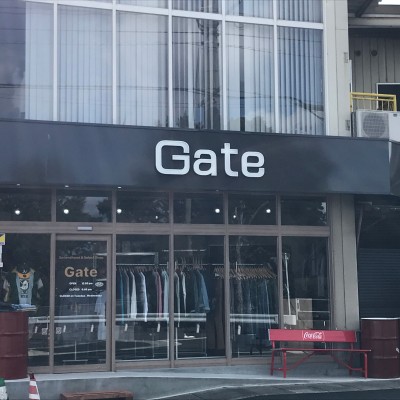 Gate | Vintage Shops, Buy and sell vintage fashion items on Vintage.City