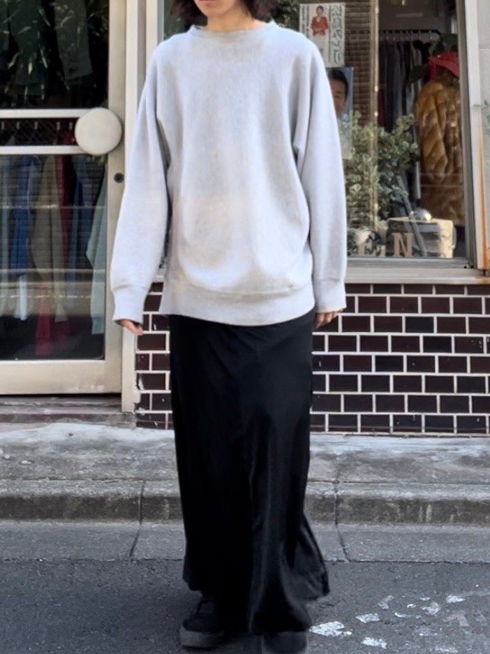 #フルギスナッフコンテスト

今回の主役は「90s SOFFEのスウェット」

ゆったり着れる無地のスウェットでそのままでもかっこいい、インナーにしても使えるといった万能アイテム！

これからの時期に1着は欲しいですね😌

古着屋BRUNNEN
Instagram：https://instagram.com/brunnen_furugi

Online shop：https://ec.brunnen.co.jp | 古着コーデスナップは、Vintage.Cityでチェック
