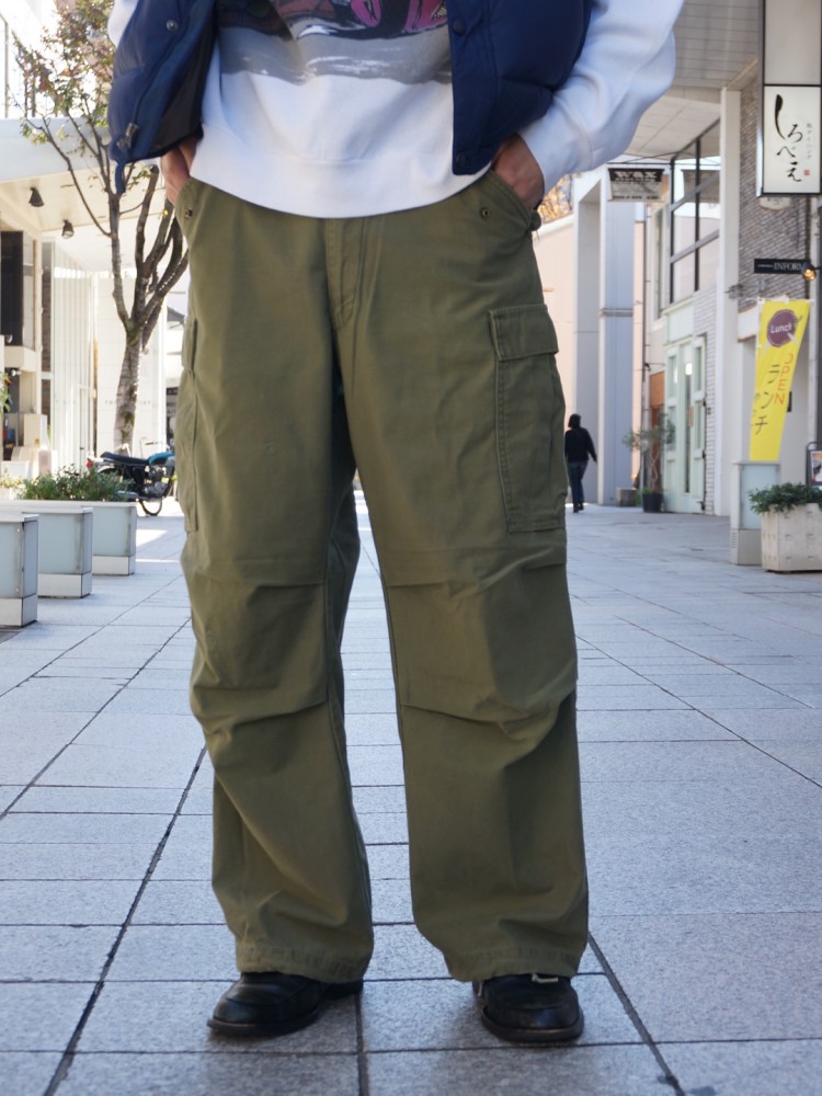 アメカジに可愛さを

90's Looney Tunes sweat
L.L.Bean down vest
70's M-65 field cargo trousers

#フルギスナップコンテスト | Check out vintage snap at Vintage.City