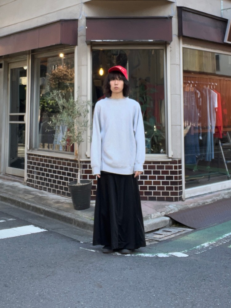 #フルギスナッフコンテスト

今回の主役は「90s SOFFEのスウェット」

ゆったり着れる無地のスウェットでそのままでもかっこいい、インナーにしても使えるといった万能アイテム！

これからの時期に1着は欲しいですね😌

古着屋BRUNNEN
Instagram：https://instagram.com/brunnen_furugi

Online shop：https://ec.brunnen.co.jp | 빈티지 코디 스냅은 Vintage.City에서 체크