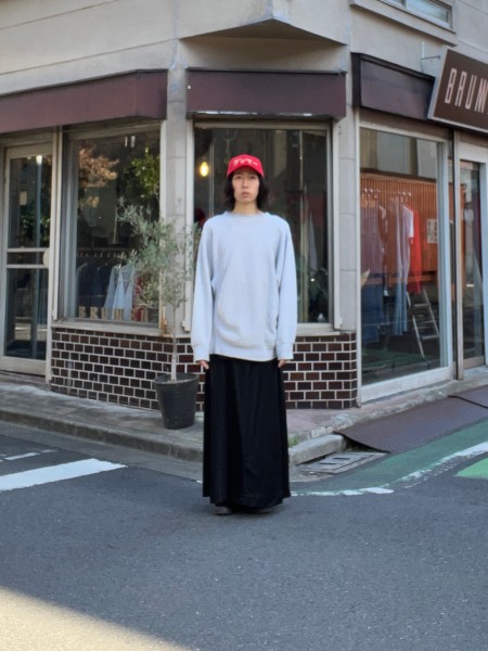 #フルギスナッフコンテスト

今回の主役は「90s SOFFEのスウェット」

ゆったり着れる無地のスウェットでそのままでもかっこいい、インナーにしても使えるといった万能アイテム！

これからの時期に1着は欲しいですね😌

古着屋BRUNNEN
Instagram：https://instagram.com/brunnen_furugi

Online shop：https://ec.brunnen.co.jp | 빈티지 코디 스냅은 Vintage.City에서 체크