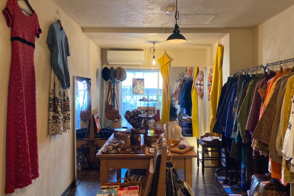 SLOW AND STEADY | 全国の古着屋情報はVintage.City