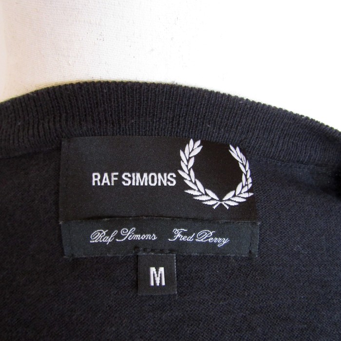 2016 RAF SIMONS FRED PERRY Black V-neck knit sizeM | Vintage.City Vintage Shops, Vintage Fashion Trends