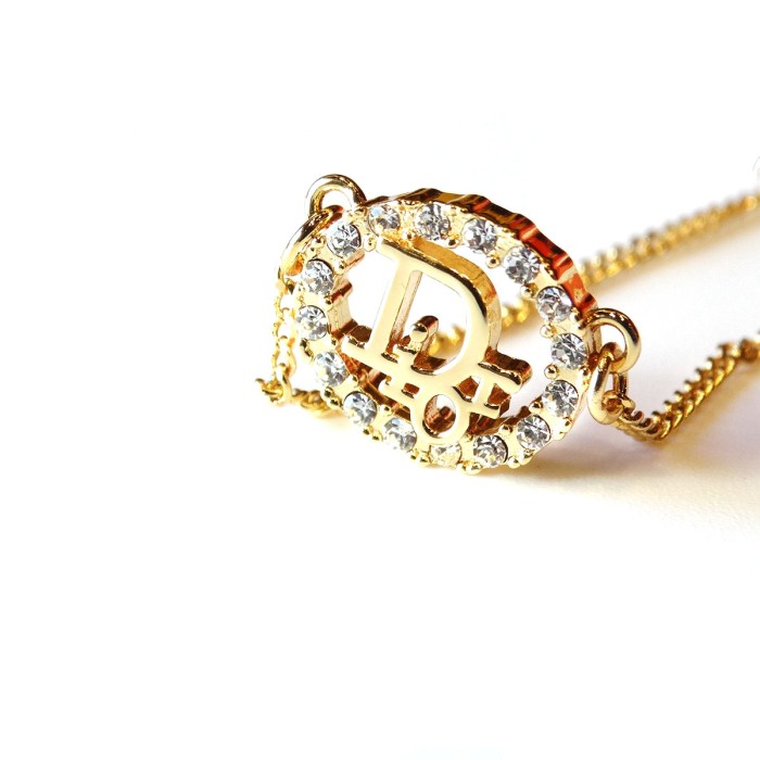 「Christian Dior」 Vintage Gold Tone Rhinestone Oval Design Necklace | Vintage.City 빈티지숍, 빈티지 코디 정보